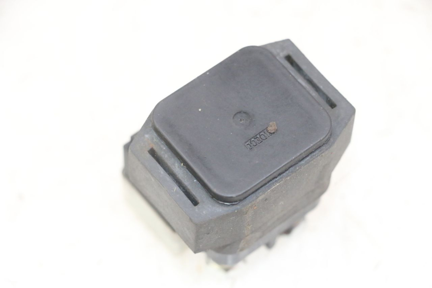 photo de RELÉ DE PARTIDA YAMAHA X-MAX XMAX 125 (2010 - 2013) - Zoom do estado de desgaste
