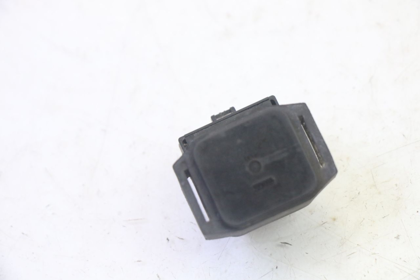 photo de RELÉ DE PARTIDA YAMAHA X-MAX XMAX 125 (2010 - 2013) - Outro ângulo de visão