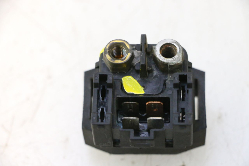 photo de RELÉ DE PARTIDA YAMAHA X-MAX XMAX 125 (2010 - 2013) - Zoom do estado de desgaste