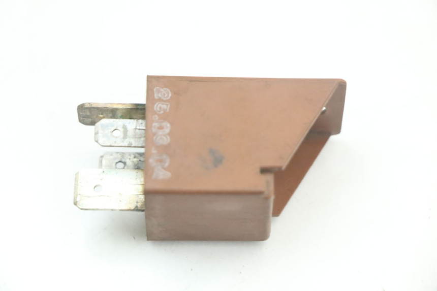 photo de RELÉ DE PARTIDA PIAGGIO X8 125 (2004 - 2007) - Outro ângulo de visão