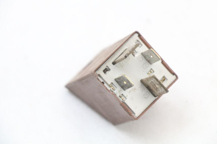 photo de RELÉ DE PARTIDA PIAGGIO X8 125 (2004 - 2007) - Zoom do estado de desgaste