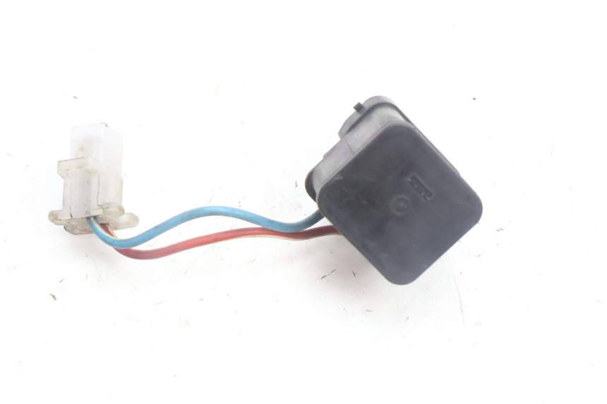 photo de RELÉ DE PARTIDA YAMAHA YP MAJESTY 125 (2007 - 2010) - Detalhe da peça