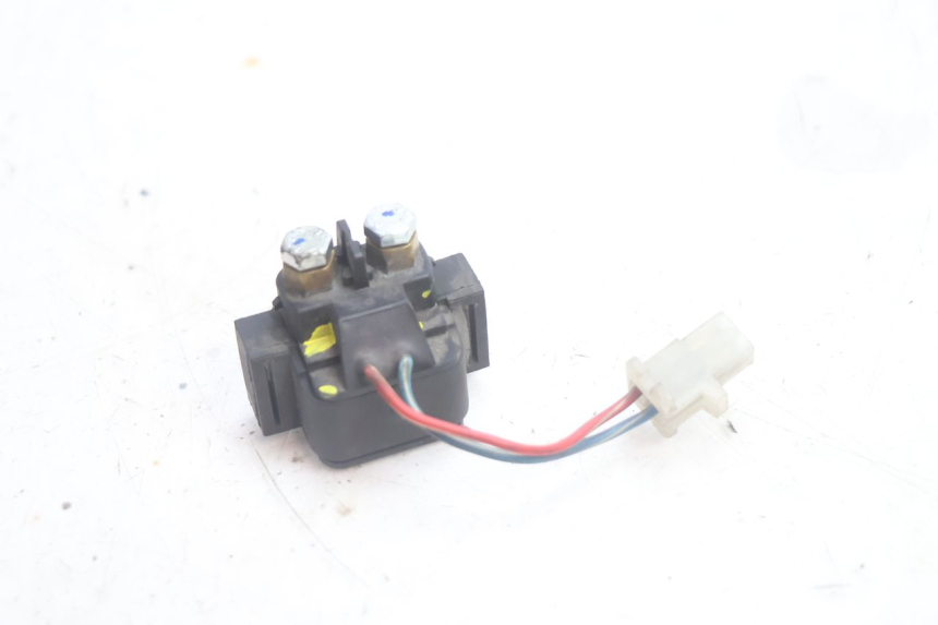 photo de RELÉ DE PARTIDA YAMAHA YP MAJESTY 125 (2002 - 2006) - Zoom do estado de desgaste