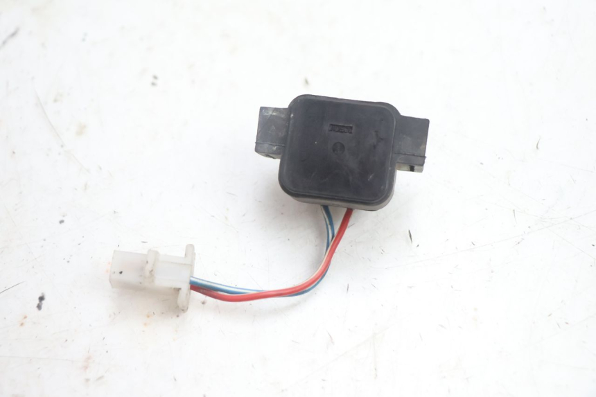 photo de RELÉ DE PARTIDA YAMAHA YP MAJESTY 125 (2002 - 2006) - Ampliação técnica