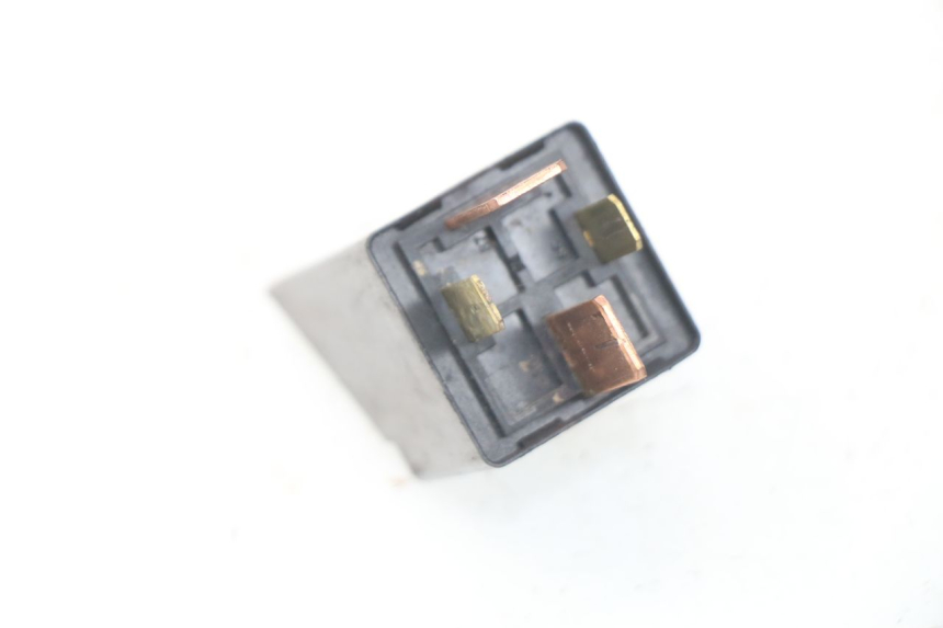 photo de RELÉ DE PARTIDA PIAGGIO ZIP 2T 50 (2009 - 2019) - Zoom do estado de desgaste