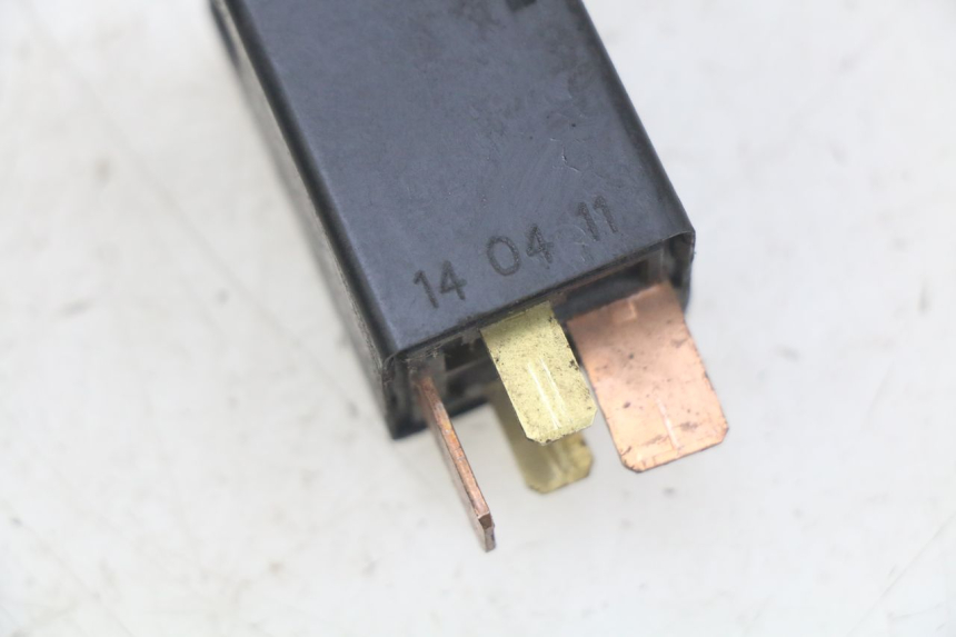 photo de RELÉ DE PARTIDA PIAGGIO ZIP 2T 50 (2009 - 2019) - Detalhe da peça