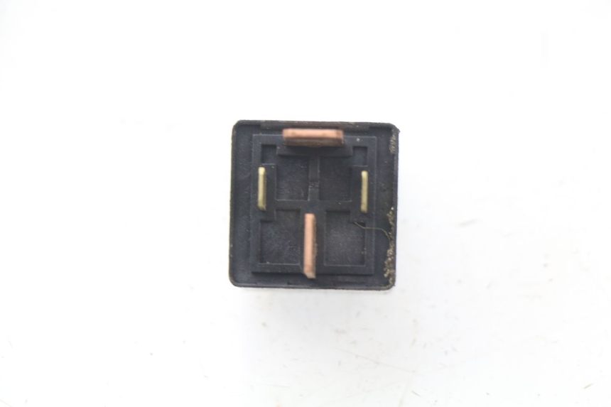 photo de RELÉ DE PARTIDA PIAGGIO ZIP 4T 50 (2018 - 2020) - Zoom do estado de desgaste