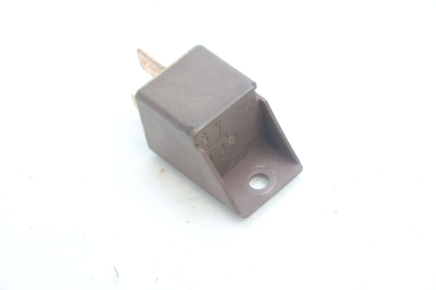 photo de RELÉ DE PARTIDA PIAGGIO ZIP 4T 50 (2006 - 2017) - Zoom do estado de desgaste