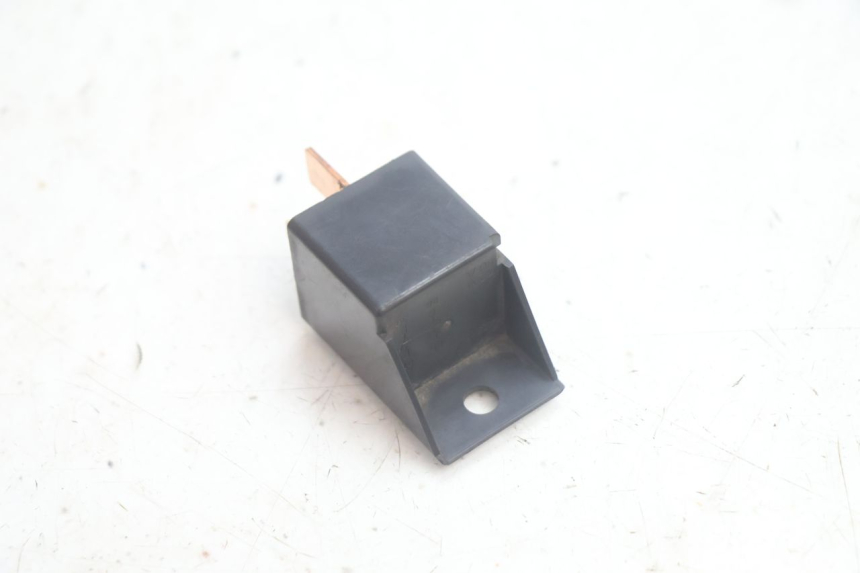 photo de RELÉ DE PARTIDA PIAGGIO ZIP IGET 4T 50 (2021 - 2023) - Outro ângulo de visão