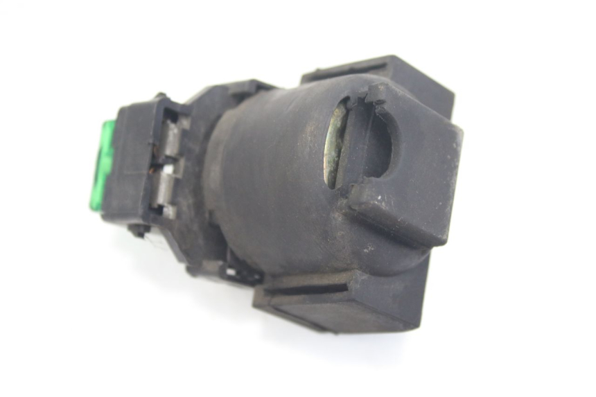 photo de RELÉ DE PARTIDA KAWASAKI ZZR 600 (1995 - 2004) - Detalhe da peça
