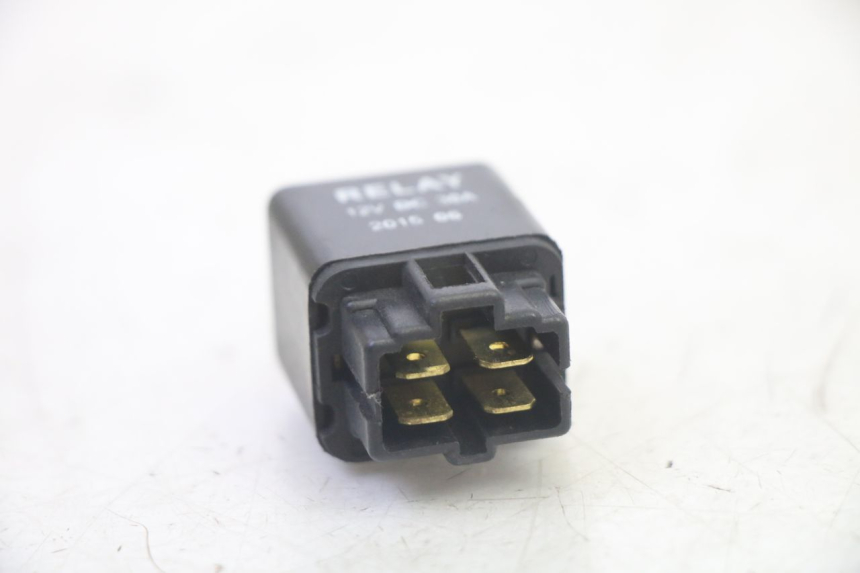 photo de RELÉ ELÉTRICO QUADRO 4 4D 350 (2015 - 2018) - Zoom do estado de desgaste