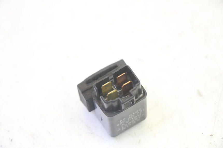 photo de RELÉ ELÉTRICO QUADRO 4 4D 350 (2015 - 2018) - Zoom do estado de desgaste