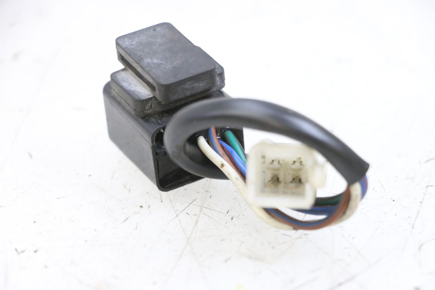 photo de RELÉ ELÉTRICO ADIVA AD3 300 (2014 - 2020) - Zoom do estado de desgaste