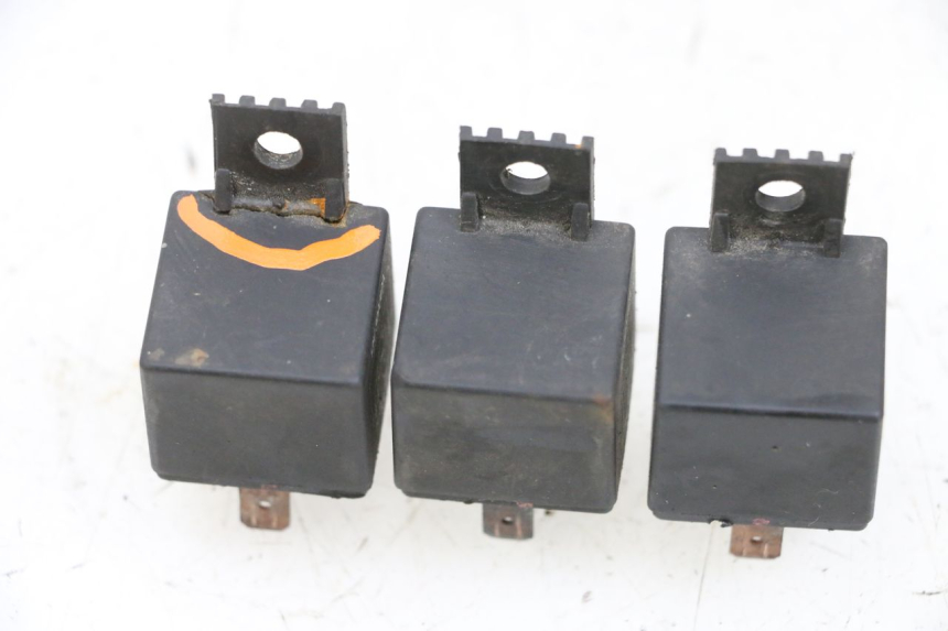 photo de RELÉ ELÉTRICO ADIVA AD3 300 (2014 - 2020) - Ampliação técnica