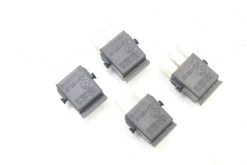 photo de RELÉ ELÉTRICO BMW C1 125 (2000 - 2003) - Detalhe da peça