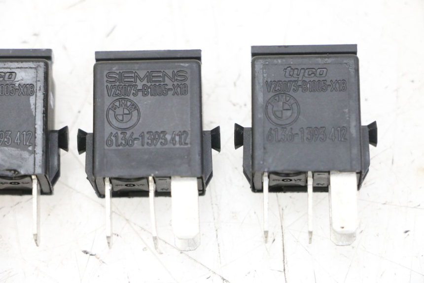 photo de RELÉ ELÉTRICO BMW C1 125 (2000 - 2003) - Detalhe da peça