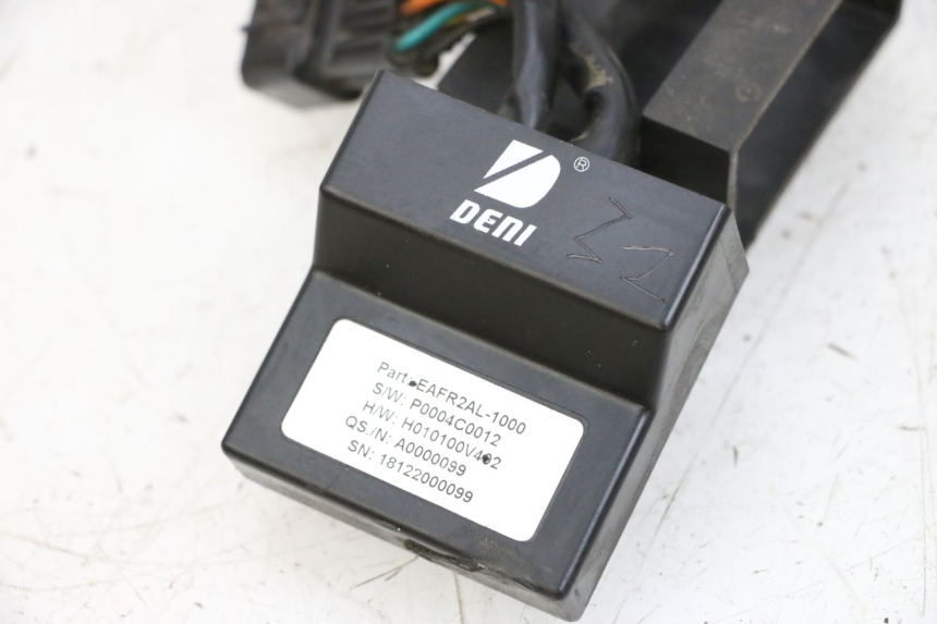 photo de RELÉ ELÉTRICO MAG POWER BOMBERS 4T 50 (2016 - 2026) - Pontos de fixação
