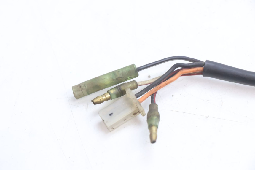 photo de RELÉ ELÉTRICO MBK BOOSTER SPIRIT 50 (1996 - 1999) - Outro ângulo de visão