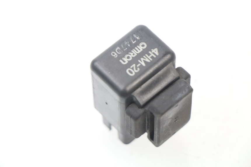 photo de RELÉ ELÉTRICO YAMAHA BW'S BWS 125 (2010 - 2013) - Detalhe da peça