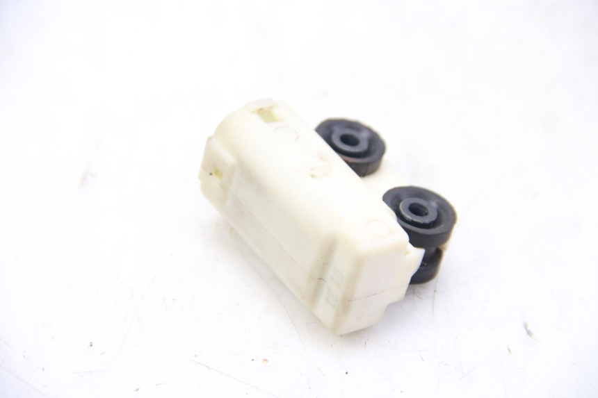 photo de RELÉ ELÉTRICO YAMAHA BW'S BWS 125 (2010 - 2013) - Outro ângulo de visão