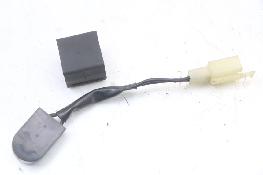 photo de RELÉ ELÉTRICO YAMAHA CYGNUS X 125 (2004 - 2007) - Vista principal