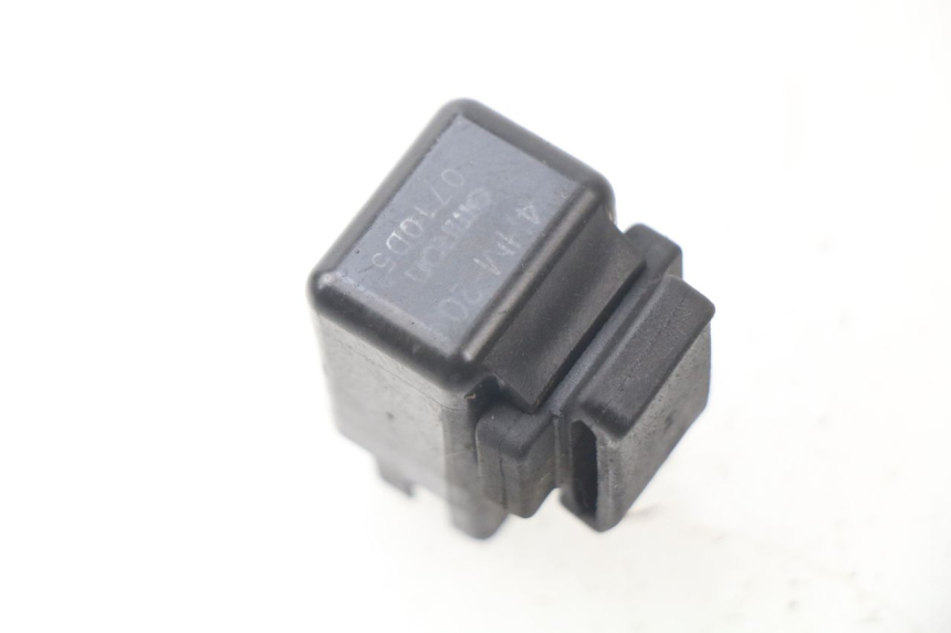 photo de RELÉ ELÉTRICO YAMAHA CYGNUS X INJECTION 125 (2007 - 2013) - Detalhe da peça
