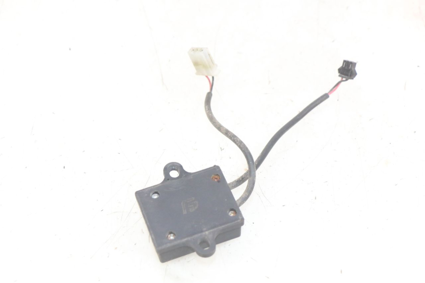 photo de RELÉ ELÉTRICO EASY WATTS E-OPAI 1 (2019 - 2024) - Zoom do estado de desgaste