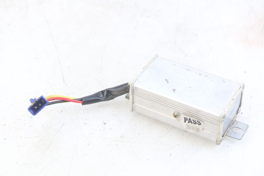 photo de RELÉ ELÉTRICO EASY WATTS E-OPAI 1 (2019 - 2024) - Outro ângulo de visão
