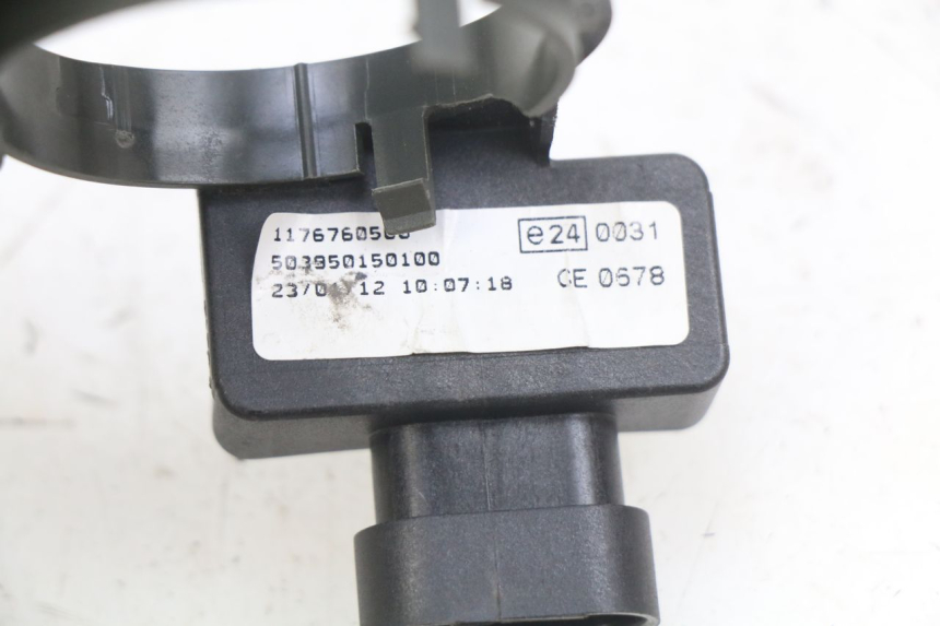 photo de RELÉ ELÉTRICO PEUGEOT E-VIVACITY 1 (2012 - 2018) - Detalhe da peça