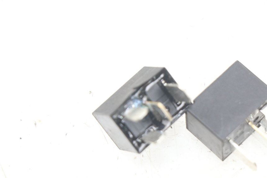 photo de RELÉ ELÉTRICO JM MOTORS F45i 4T 50 (2020 - 2023) - Zoom do estado de desgaste