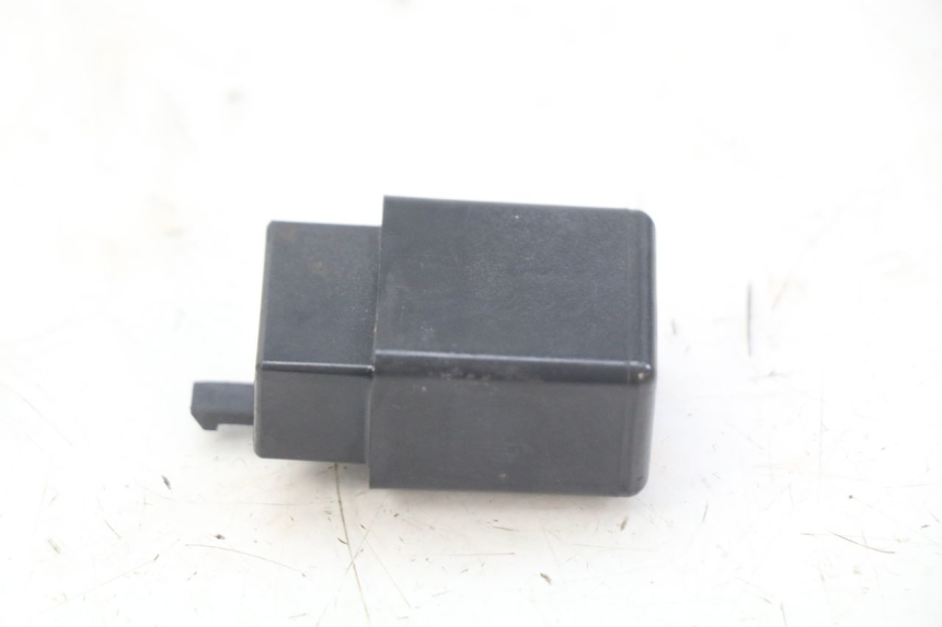photo de RELÉ ELÉTRICO HONDA FES PANTHEON 2T 125 (1998 - 2002) - Detalhe da peça