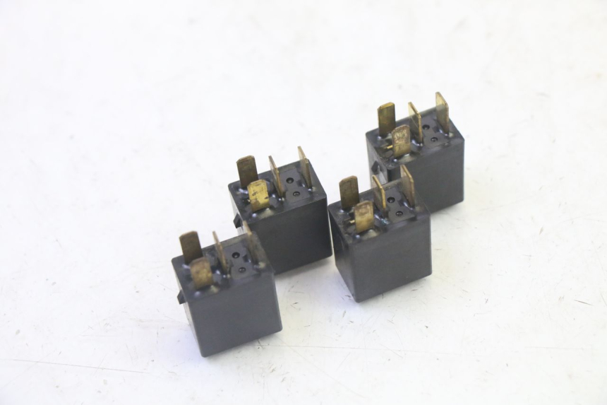 photo de RELÉ ELÉTRICO HONDA FES S-WING SWING ABS 125 (2007 - 2015) - Detalhe da peça