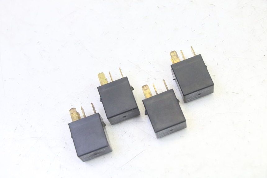 photo de RELÉ ELÉTRICO HONDA FES S-WING SWING ABS 125 (2007 - 2015) - Zoom do estado de desgaste