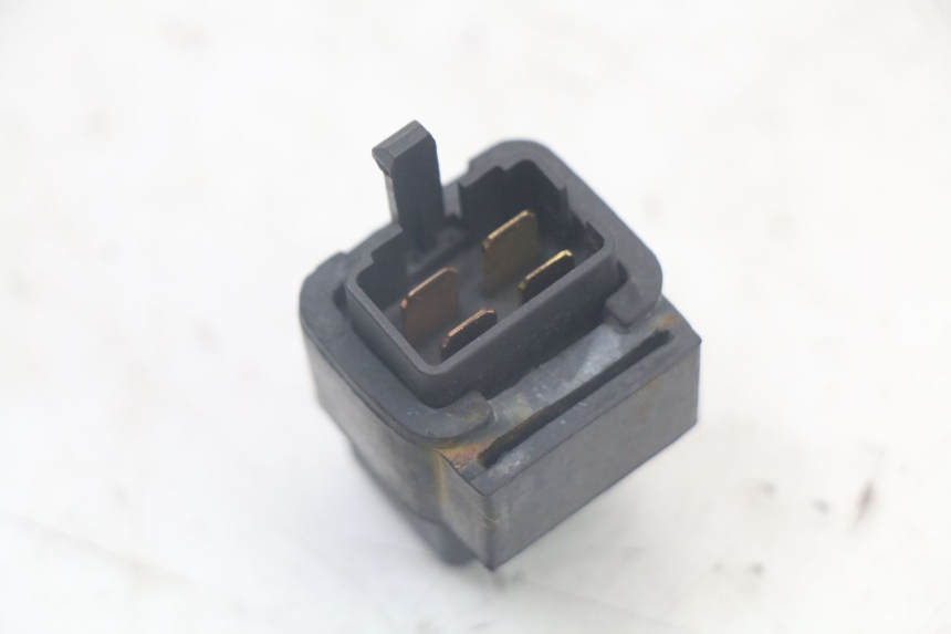 photo de RELÉ ELÉTRICO SYM FIDDLE 3 III 125 (2014 - 2020) - Zoom do estado de desgaste