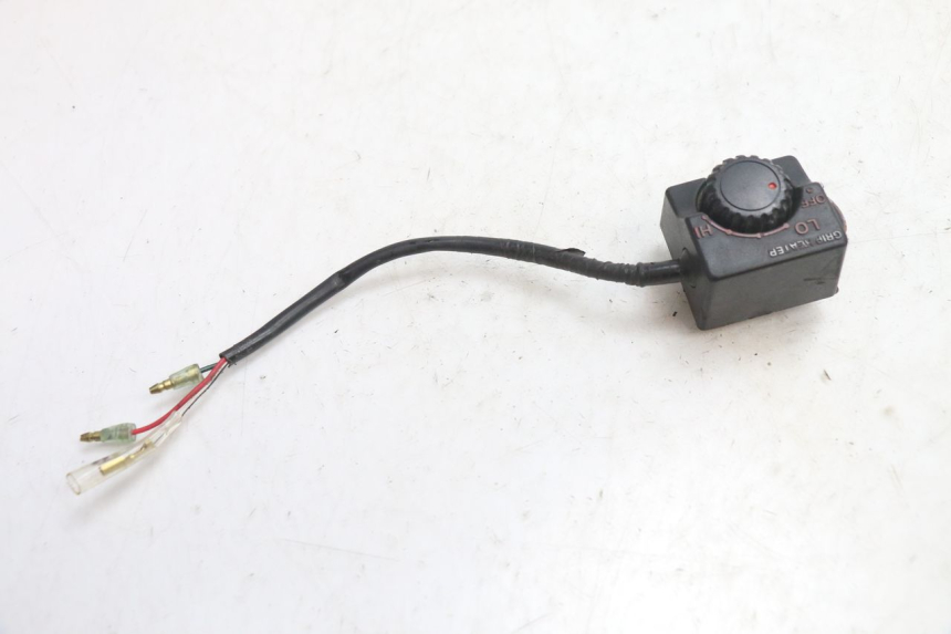 photo de RELÉ ELÉTRICO YAMAHA FJR 1300 (2001 - 2005) - Zoom do estado de desgaste