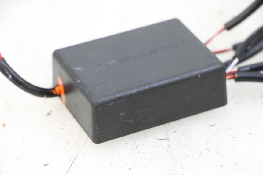 photo de RELÉ ELÉTRICO KUKIRIN G2 MASTER 1 - Detalhe da peça