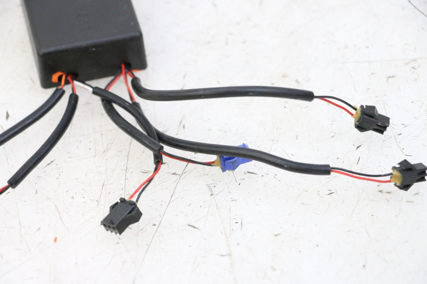photo de RELÉ ELÉTRICO KUKIRIN G2 MASTER 1 - Estado da superfície