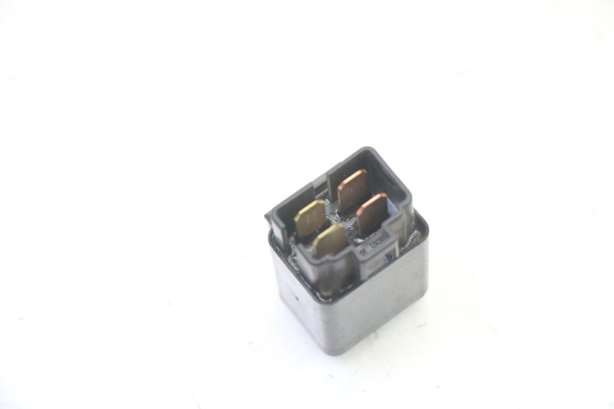 photo de RELÉ ELÉTRICO SUZUKI GS GSE 500 (2001 - 2003) - Zoom do estado de desgaste