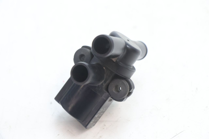 photo de RELÉ ELÉTRICO SUZUKI GSR 600 (2005 - 2012) - Zoom do estado de desgaste