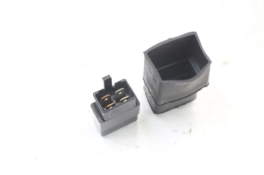 photo de RELÉ ELÉTRICO HONDA NES AROBASE 125 (2000 - 2003) - Zoom do estado de desgaste