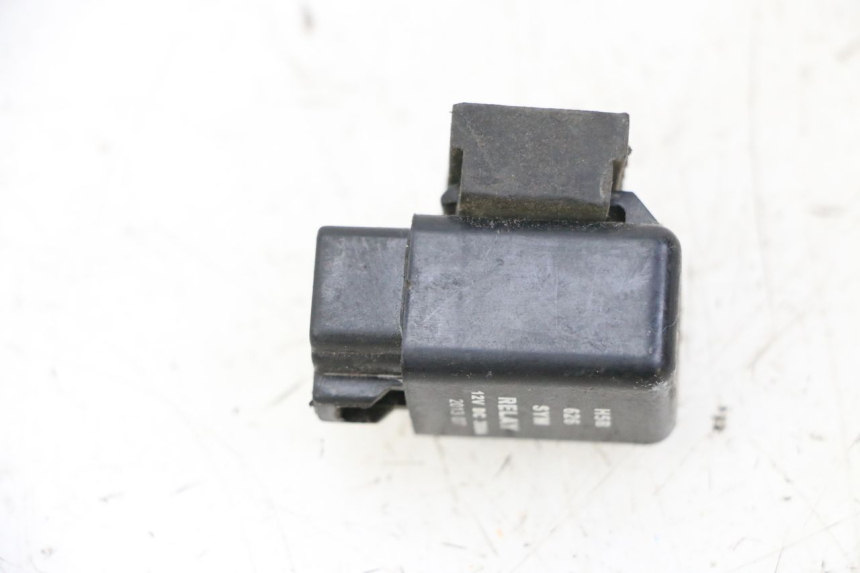 photo de RELÉ ELÉTRICO SYM JOYMAX 125 (2010 - 2017) - Zoom do estado de desgaste