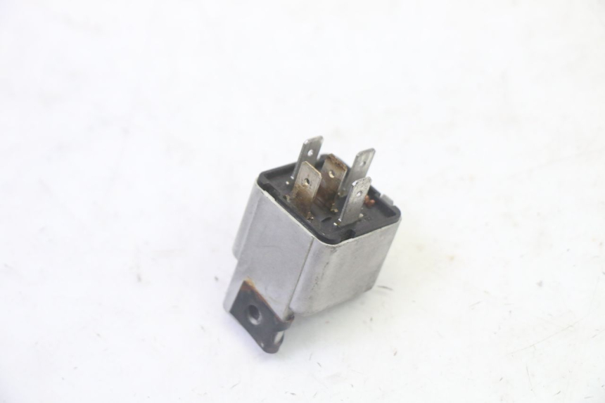 photo de RELÉ ELÉTRICO PIAGGIO LXV 4T 50 (2009 - 2013) - Zoom do estado de desgaste