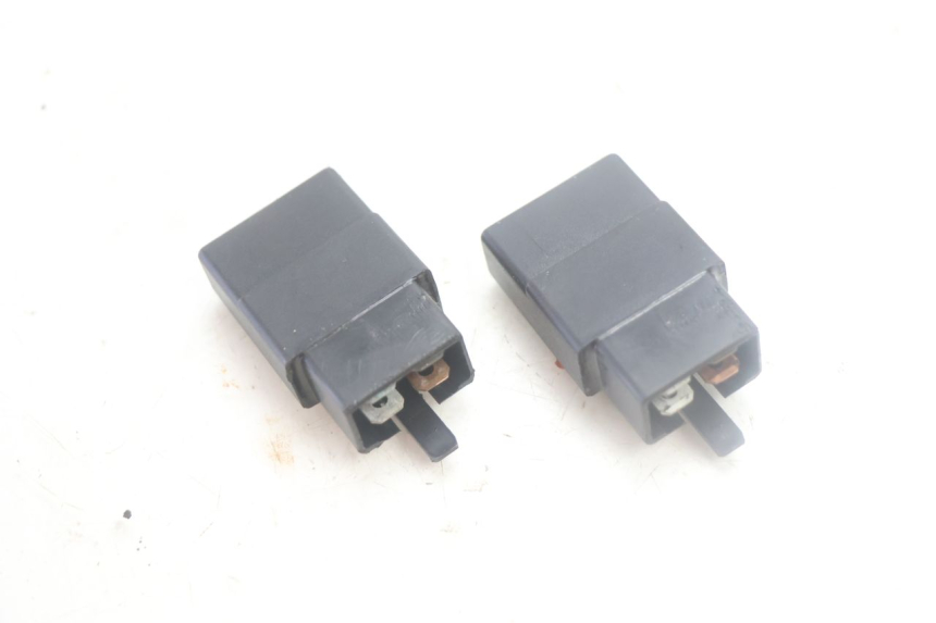 photo de RELÉ ELÉTRICO SYM MIO 50 (2005 - 2010) - Outro ângulo de visão