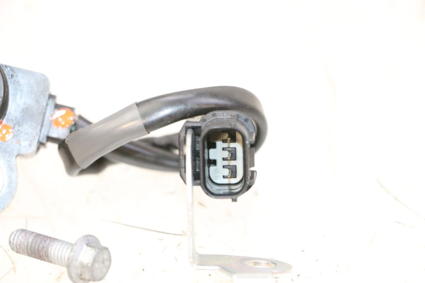 photo de RELÉ ELÉTRICO PIAGGIO MP3 HPE 310 (2024 - 2025) - Zoom do estado de desgaste