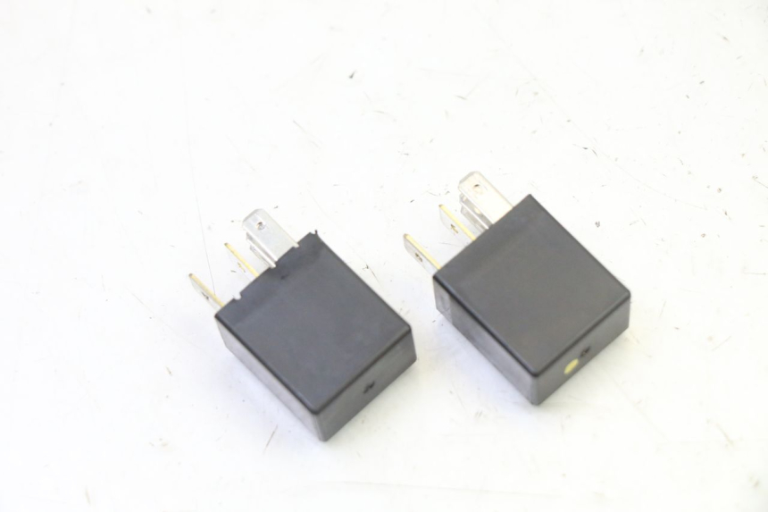 photo de RELÉ ELÉTRICO PIAGGIO MP3 HPE 310 (2024 - 2025) - Zoom do estado de desgaste