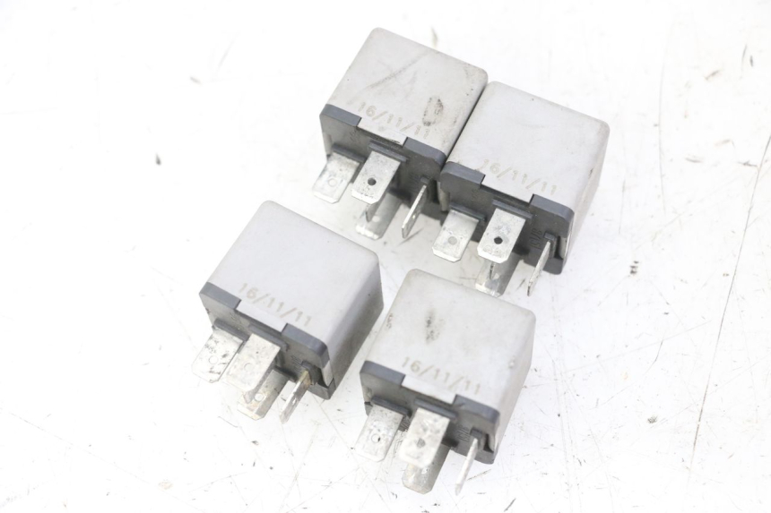 photo de RELÉ ELÉTRICO PIAGGIO MP3 LT 300 (2010 - 2016) - Detalhe da peça