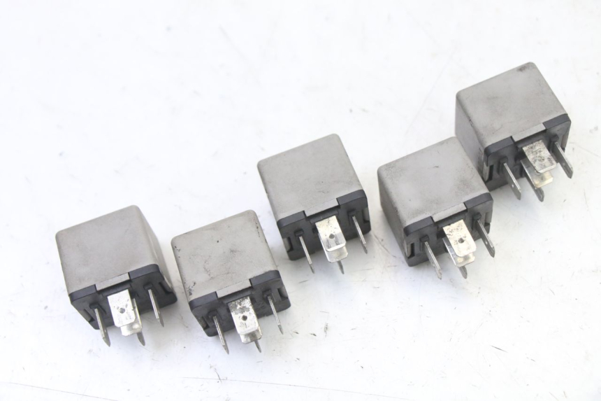 photo de RELÉ ELÉTRICO PIAGGIO MP3 500 (2011 - 2015) - Detalhe da peça