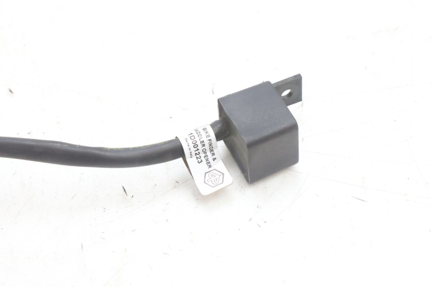 photo de RELÉ ELÉTRICO PIAGGIO MP3 500 (2016 - 2018) - Detalhe da peça