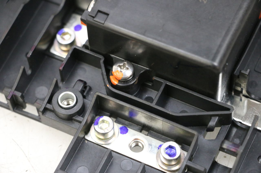 photo de RELÉ ELÉTRICO YAMAHA NEO'S CORE 1 (2022 - 2026) - Detalhes característicos