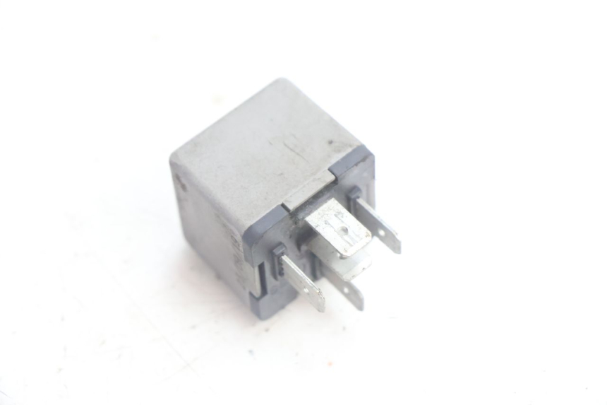 photo de RELÉ ELÉTRICO YAMAHA NEO'S NEOS 2T 50 (1998 - 2007) - Detalhe da peça